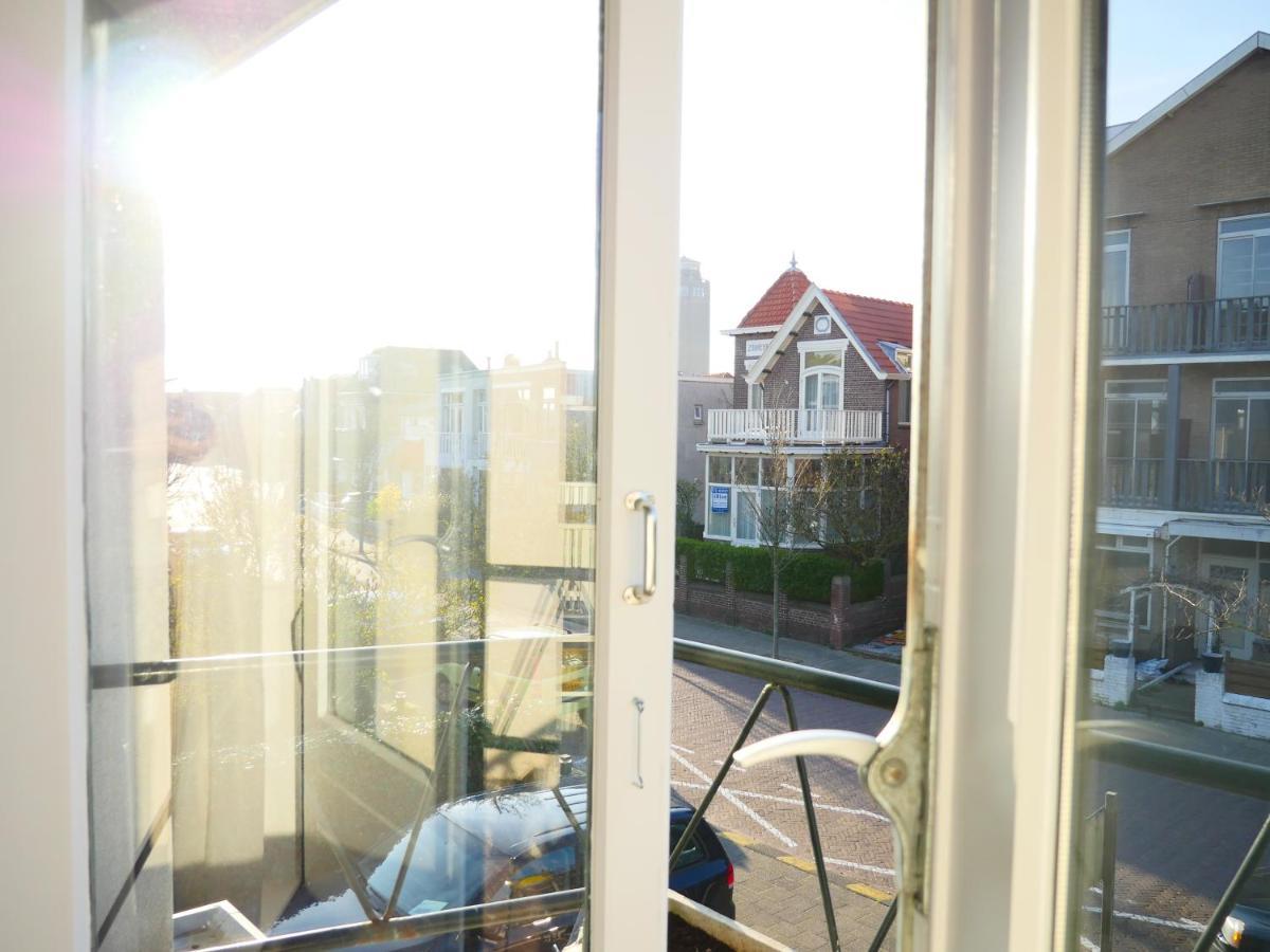 Hotel / Pension Villa Tanahlot Zandvoort Exterior foto